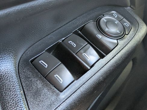 Used 2019 Chevrolet Equinox LT image 27