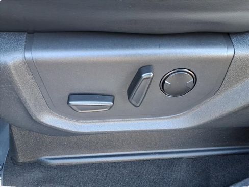 Used 2024 Ford Expedition Max XLT image 12