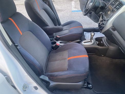 Used 2015 Nissan Versa Note SR image 16