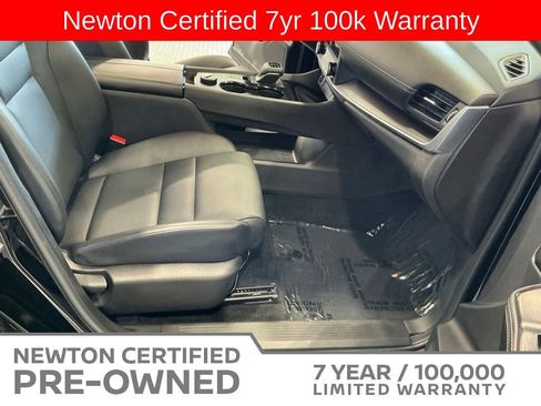 Used 2024 Nissan Rogue SV w/ SV Premium Package AWD/4WD image 16