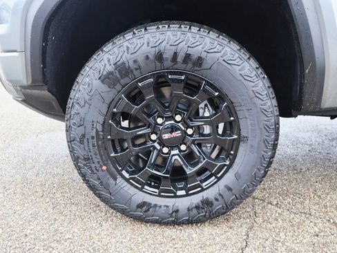 New 2026 GMC Canyon Elevation w/ Convenience Package image 28