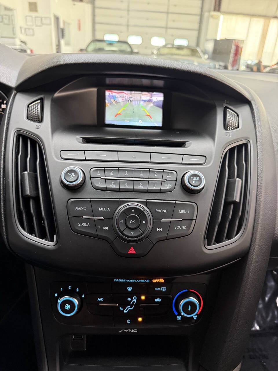 Used 2017 Ford Focus SE FWD image 27