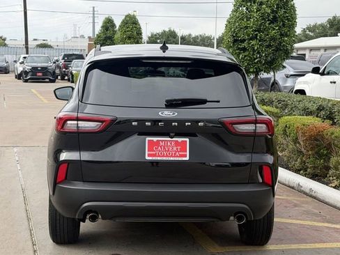 Used 2025 Ford Escape ST-Line FWD image 6