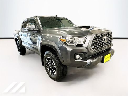 Used 2023 Toyota Tacoma TRD Sport AWD/4WD image 3