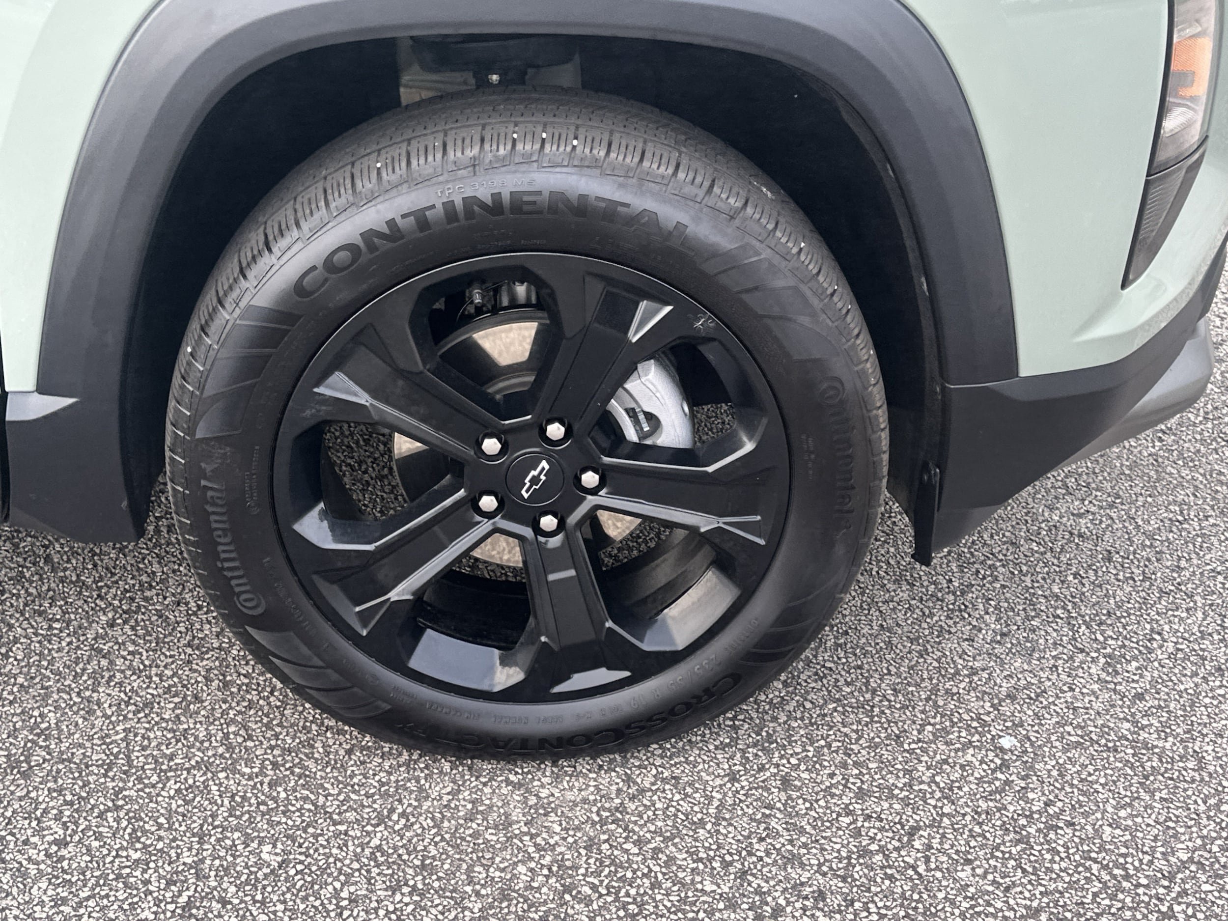 Used 2025 Chevrolet Equinox LT w/ Midnight Edition FWD image 12