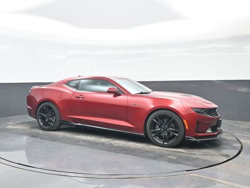 Used 2021 Chevrolet Camaro LT image 8