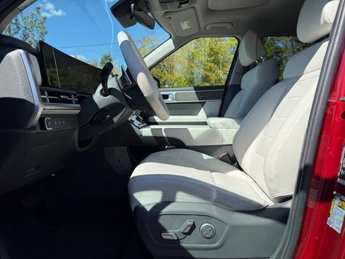 Used 2024 Hyundai Santa Fe Limited AWD/4WD image 12
