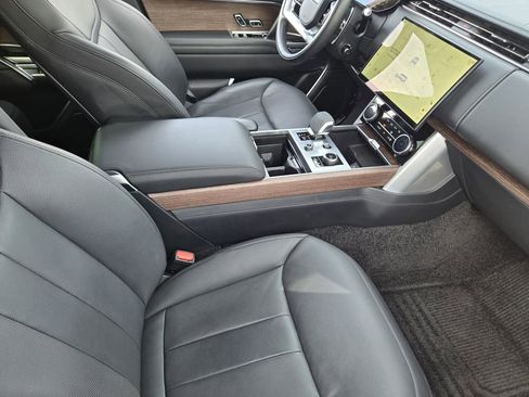 Used 2023 Land Rover Range Rover SE image 17