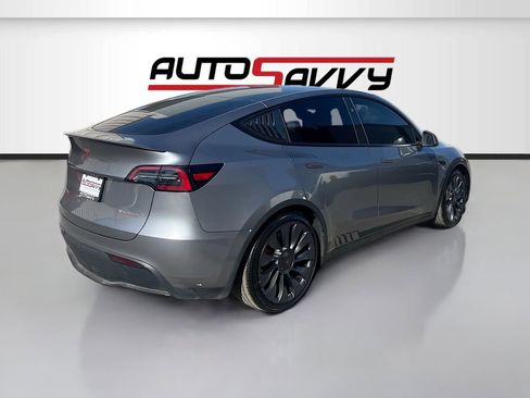 Used 2024 Tesla Model Y Performance image 7