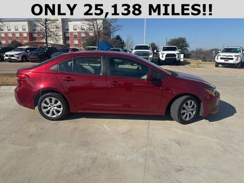 Used 2024 Toyota Corolla LE image 2