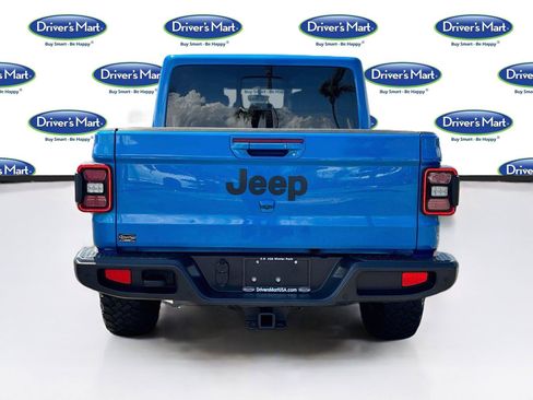 Used 2023 Jeep Gladiator Overland AWD/4WD image 6