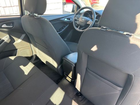 Used 2016 Ford Focus SE image 12
