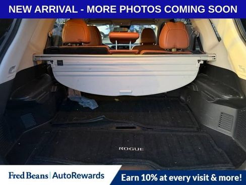 Used 2018 Nissan Rogue SL w/ Premium Package FWD image 12