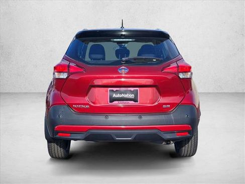 Used 2020 Nissan Kicks SR image 6