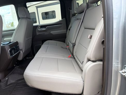 New 2026 GMC Sierra 1500 SLT AWD/4WD image 13