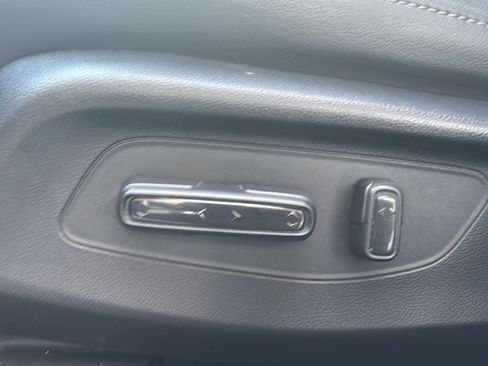 Used 2024 Honda HR-V EX-L image 3