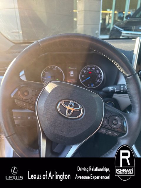 Used 2021 Toyota RAV4 XLE w/ Convenience Package AWD/4WD image 9