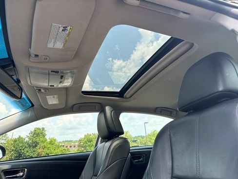 Used 2018 Toyota Avalon XLE Premium FWD image 14