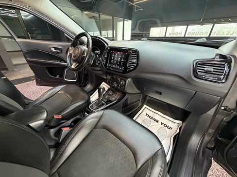 Used 2019 Jeep Compass Latitude image 39