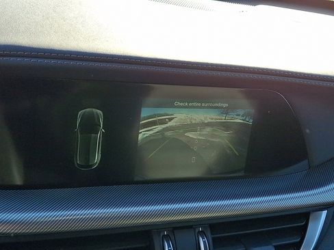 Used 2024 Alfa Romeo Stelvio Veloce image 19