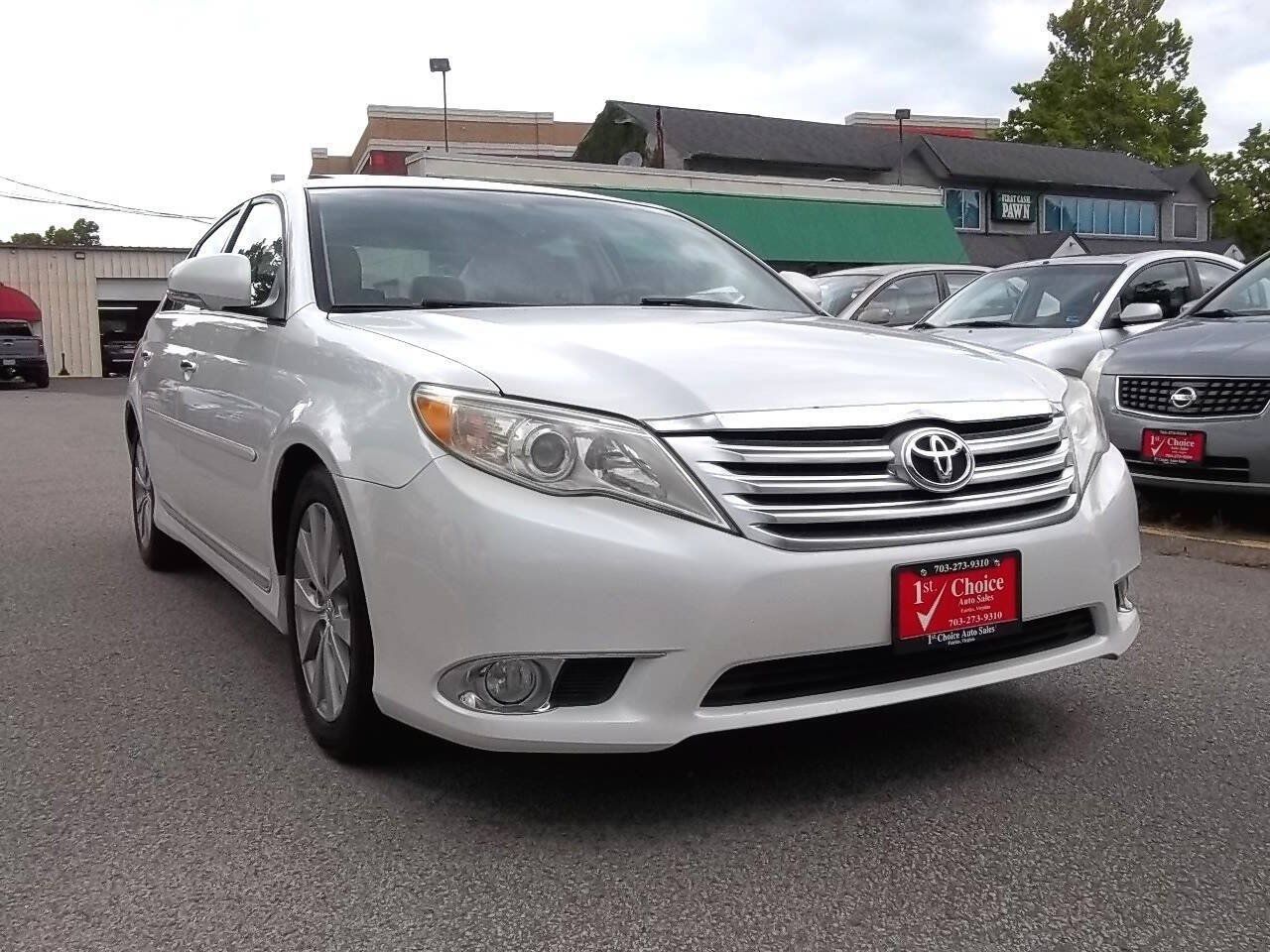 Used 2011 Toyota Avalon Limited FWD image 5