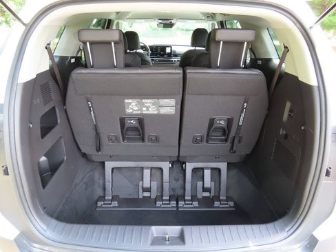 New 2026 Kia Carnival LXS FWD image 18