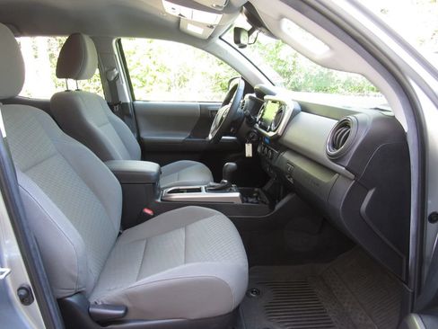 Certified 2022 Toyota Tacoma SR5 RWD image 21