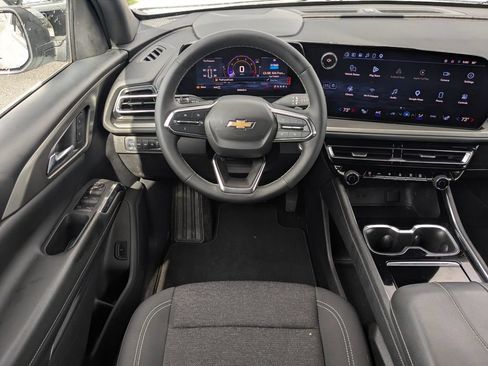 Used 2024 Chevrolet Traverse LS AWD/4WD image 22