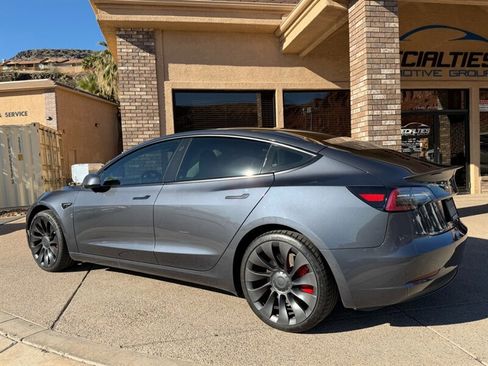 Used 2022 Tesla Model 3 Performance image 31