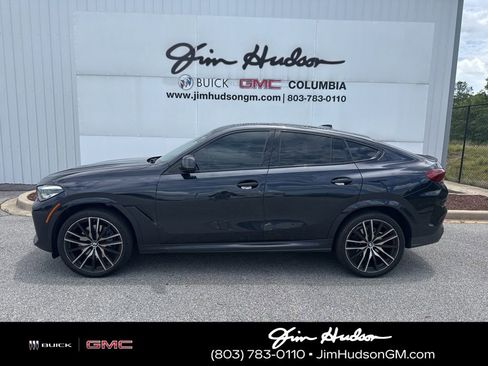 Used 2022 BMW X6 xDrive40i w/ M Sport Package AWD/4WD image 2