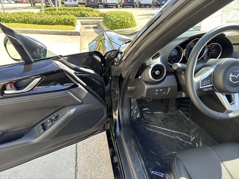 New 2025 MAZDA MX-5 Miata Grand Touring w/ Weather Package RWD image 17