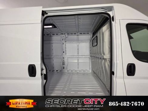 New 2027 RAM ProMaster 2500 w/ Quick Order Package 22G SLT FWD image 26