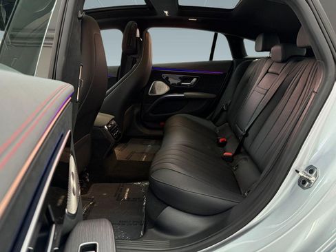 Used 2023 Mercedes-Benz EQS 580 4MATIC Sedan image 12
