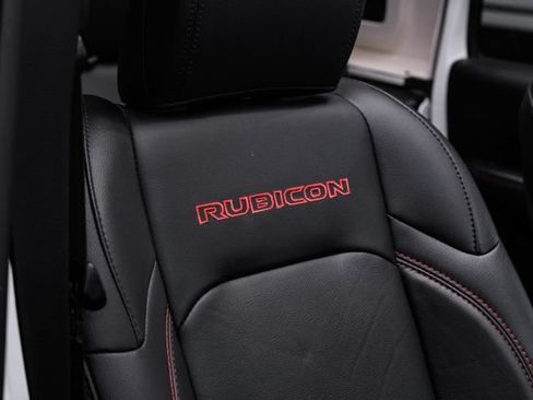 Used 2023 Jeep Wrangler Unlimited Rubicon AWD/4WD image 16