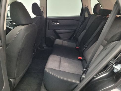 Used 2024 Nissan Rogue SV image 18