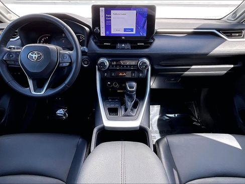 Used 2023 Toyota RAV4 XLE Premium AWD/4WD image 19