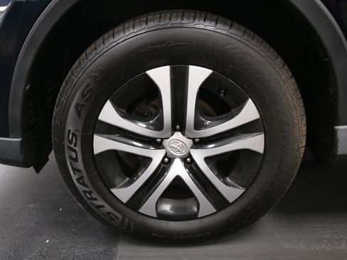 Used 2017 Toyota RAV4 LE w/ All Weather Liner Package FWD image 31