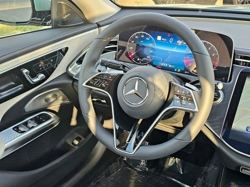 New 2026 Mercedes-Benz E 350 4MATIC Sedan image 29