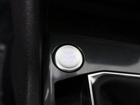 Used 2022 Volkswagen Tiguan SE FWD image 39
