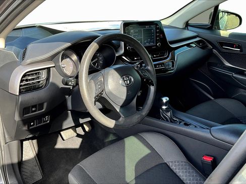 Used 2020 Toyota C-HR LE image 12