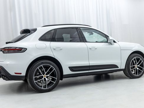 Used 2023 Porsche Macan AWD/4WD image 4