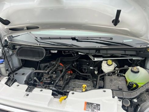 New 2024 Ford E-Transit Low Roof image 25