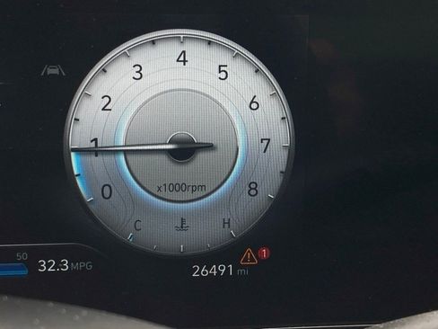 Used 2024 Hyundai Elantra SEL w/ Convenience Package image 16