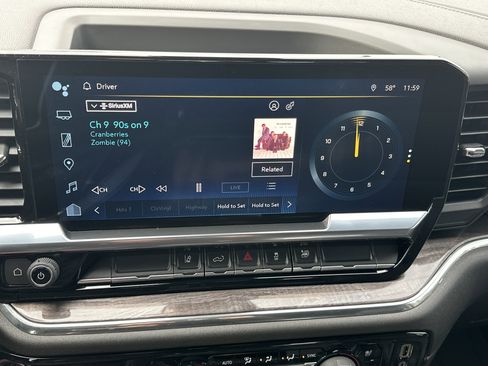 Certified 2024 Chevrolet Silverado 2500 LTZ w/ LTZ Convenience Package image 25