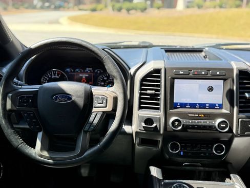 Used 2020 Ford Expedition Max XLT w/ Equipment Group 202A RWD image 18