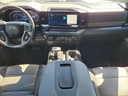 Certified 2022 Chevrolet Silverado 1500 ZR2 w/ Technology Package AWD/4WD image 11