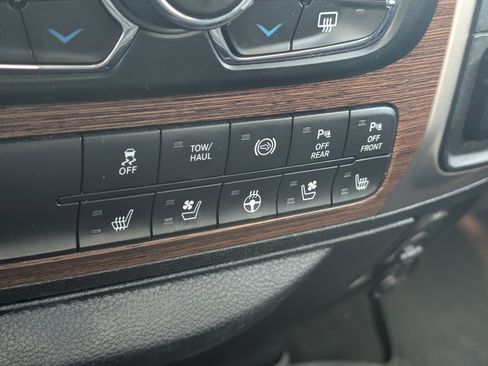 Used 2017 RAM 2500 Laramie image 14