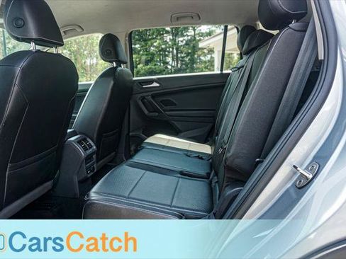 Used 2021 Volkswagen Tiguan SE FWD image 22