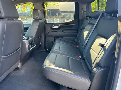 Used 2024 GMC Sierra 1500 SLT w/ SLT Premium Plus Package image 17