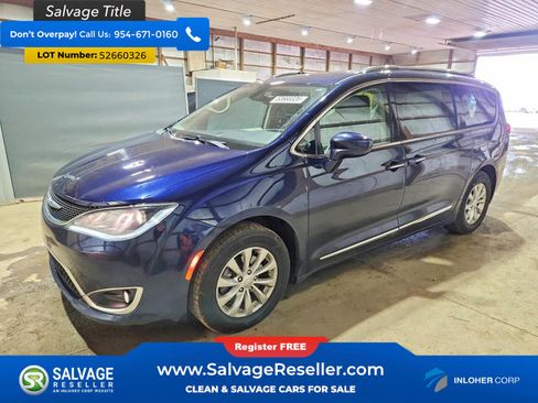 Used 2018 Chrysler Pacifica Touring-L FWD image 1
